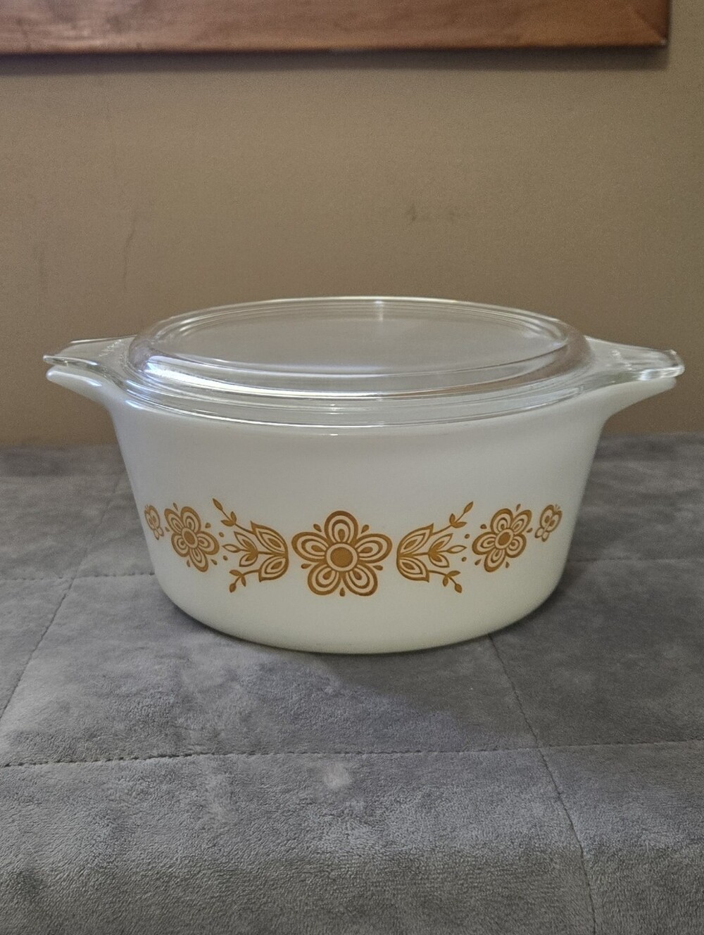 Vintage Pyrex 1.5 Quart Casserole Dish With Lid